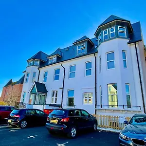 https://tower-house-apartments.tophotelsbath.com